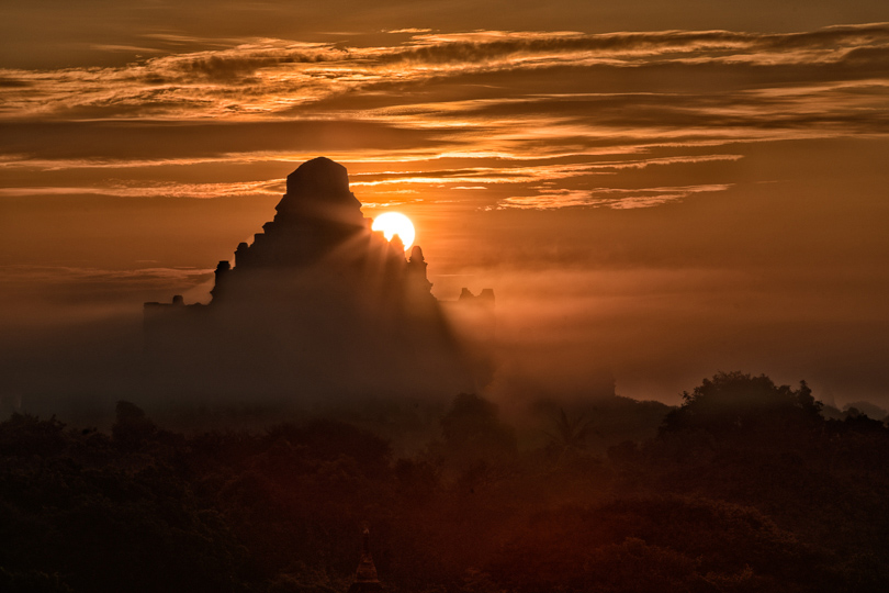 Sunrise at Shwesandaw Pagoda Sony A7RII w/Sony f2.8 70-200mm
