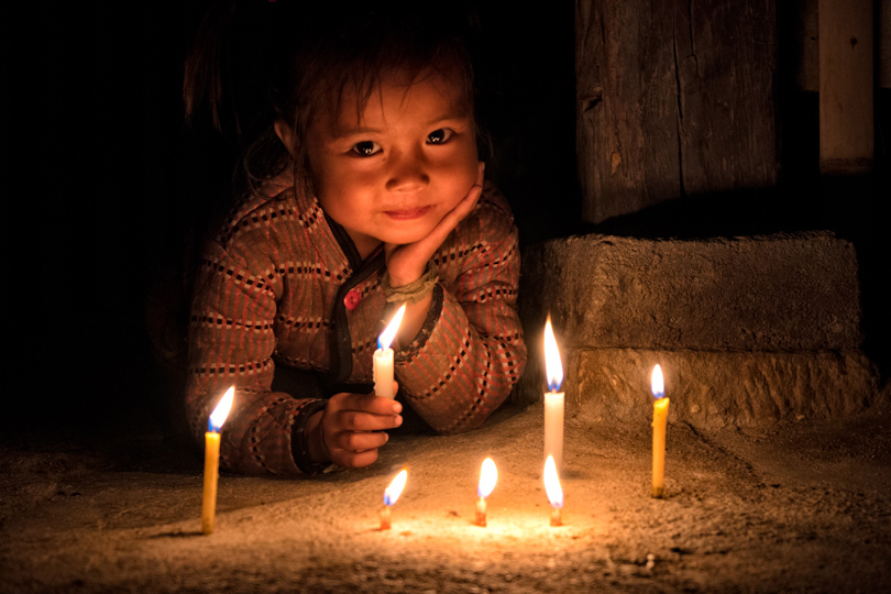 Young girl with candles Sony A7RII w/Sony f4 E 16-70mm 