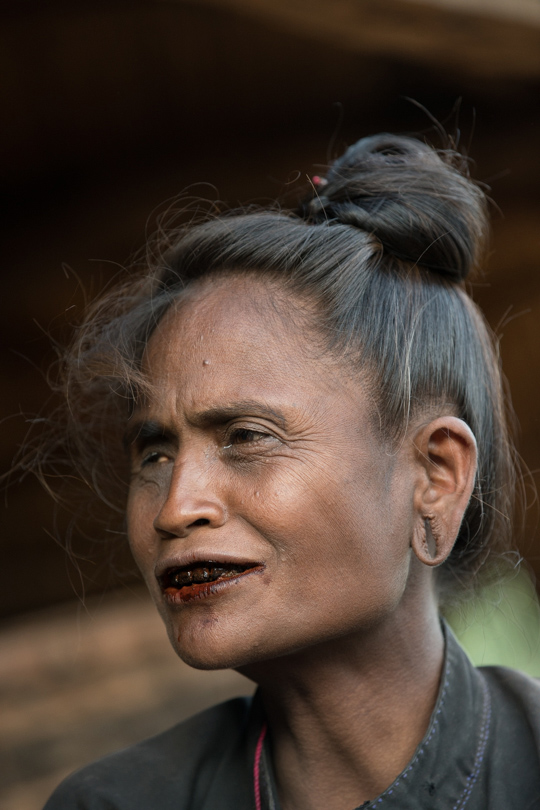 Eng Hill Tribe woman Sony A7RII w/Sony f4 E 16-70mm