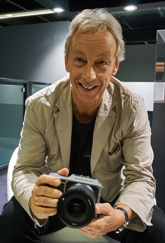 A happy Perry Oosting shows us the Hasselblad X1D