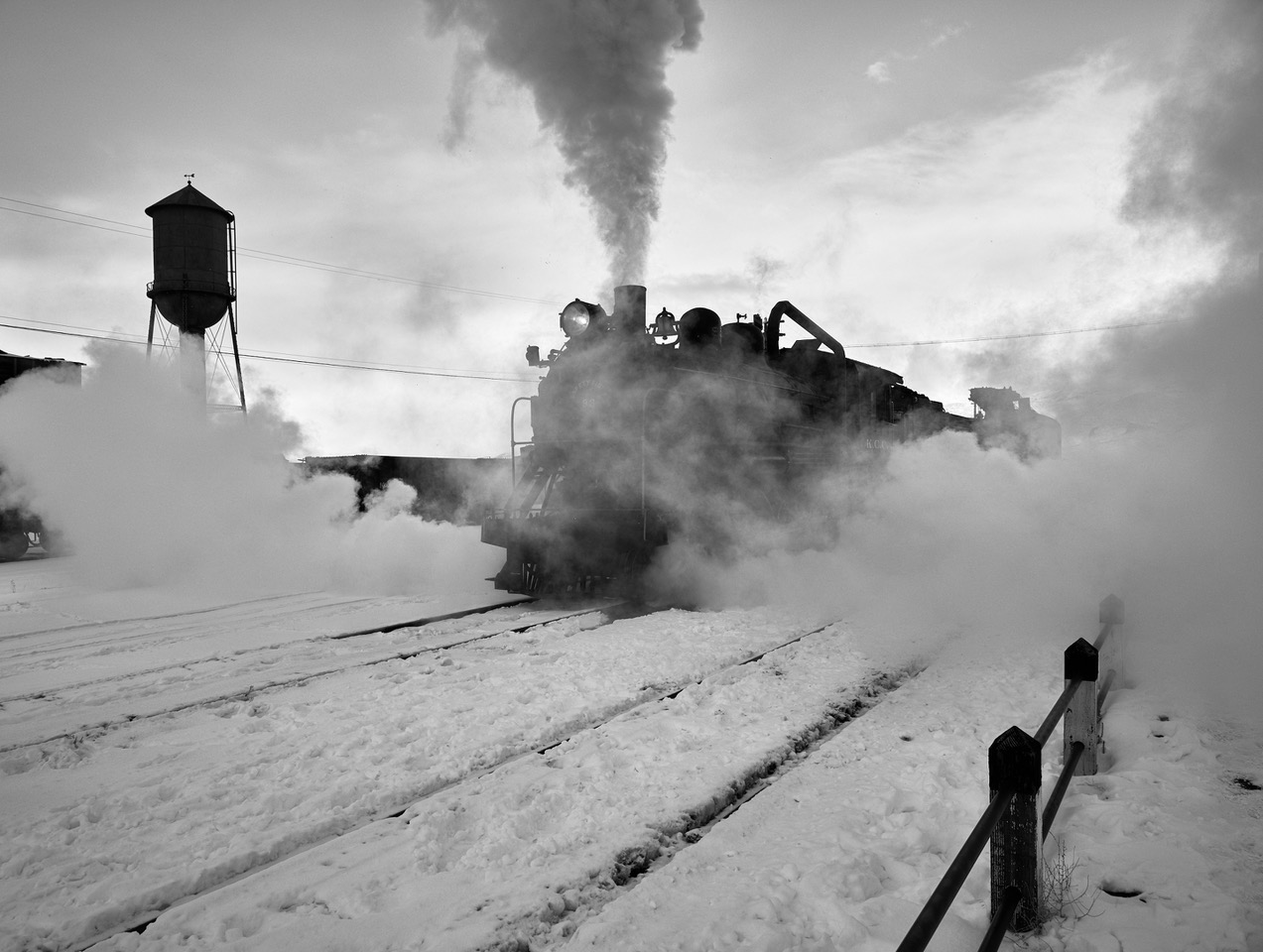 FUJI 50R STEAM ENGINES IN THE COLD OF WINTER