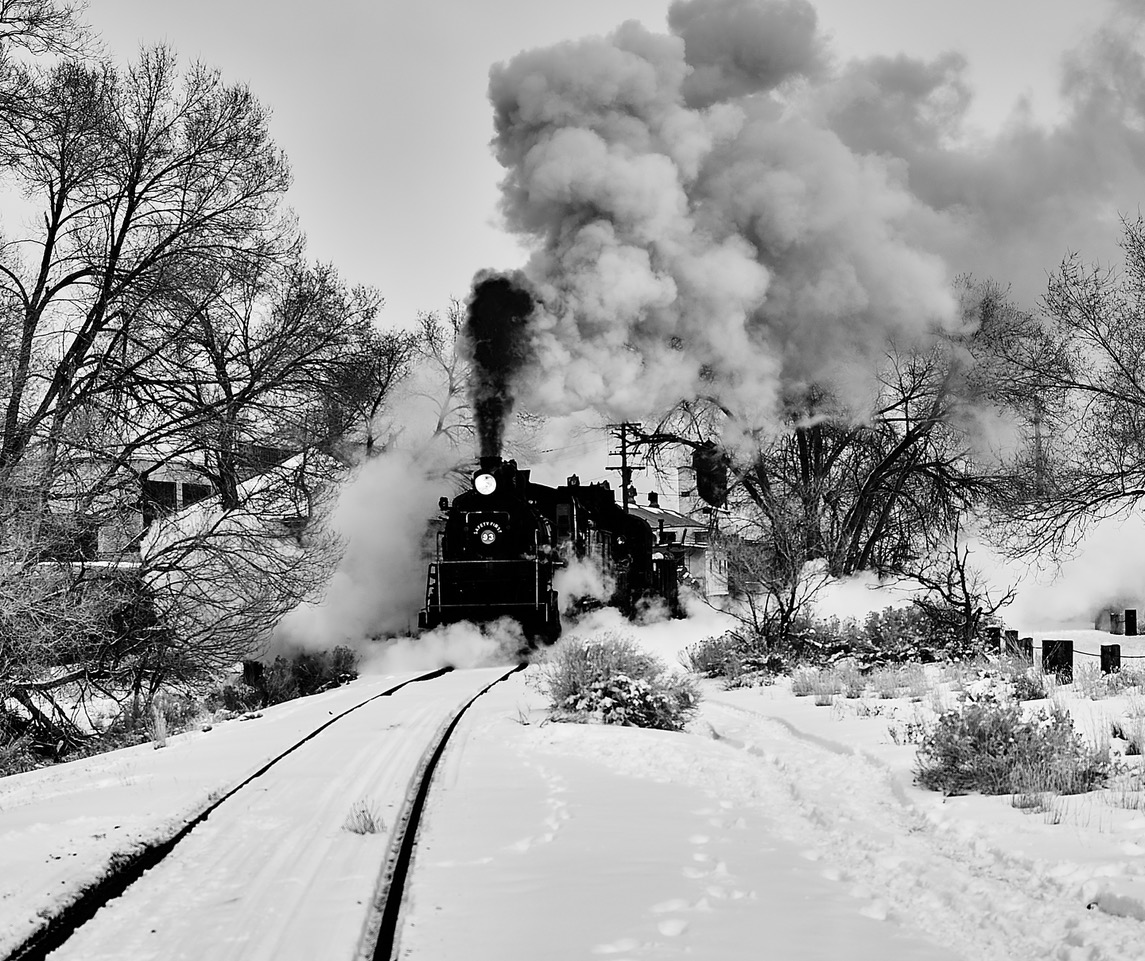 FUJI 50R STEAM ENGINES IN THE COLD OF WINTER