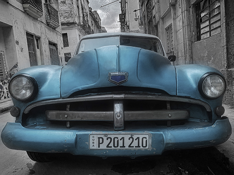 blue car