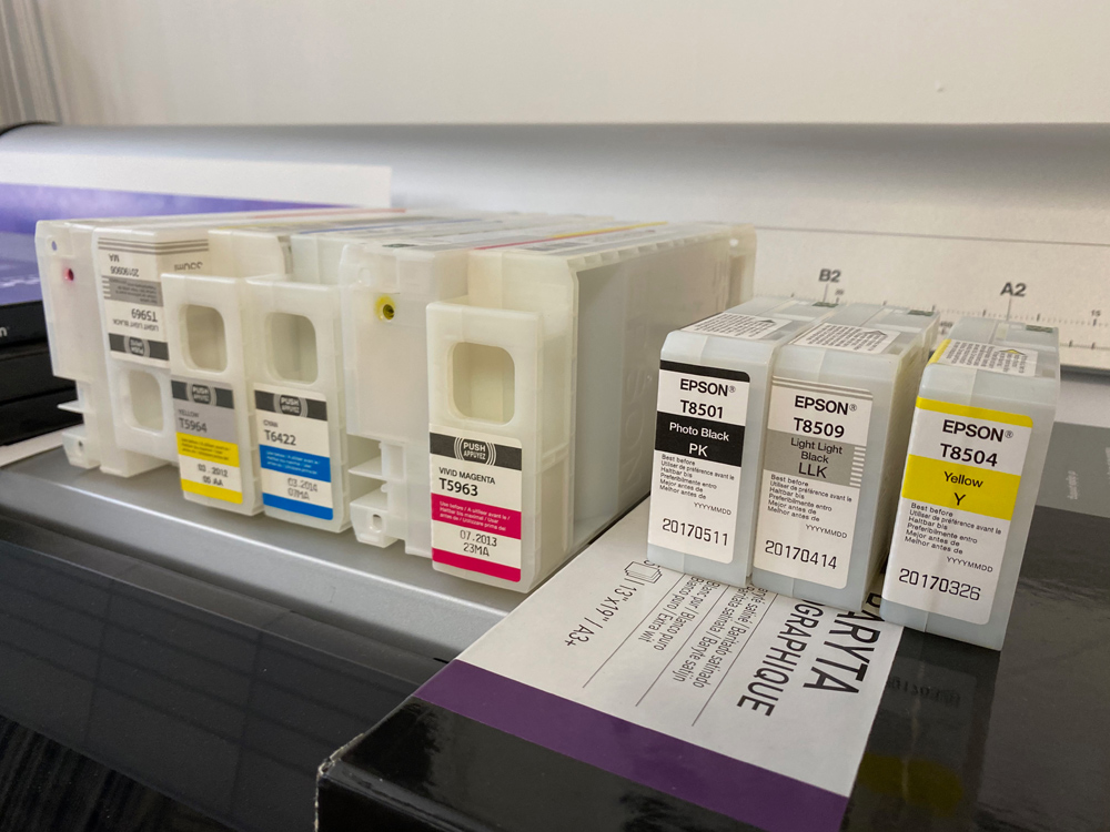 A lot of spent ink cartridges