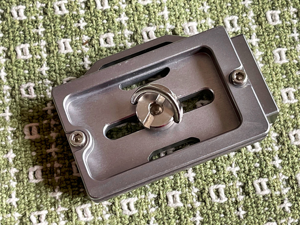 The Colorado plate allows the use of a hand scree and / or Allen wrench socket