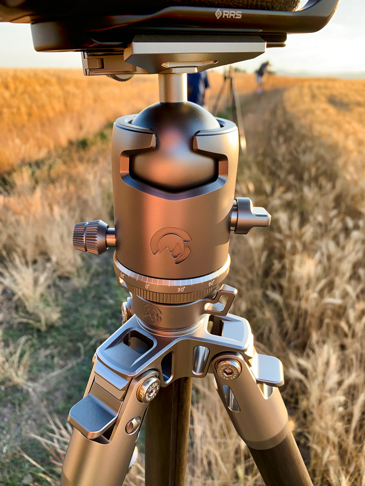 The Ballhead showing the tension knob and the rotation knob.