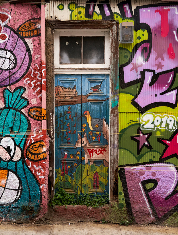 A door in Valparaiso