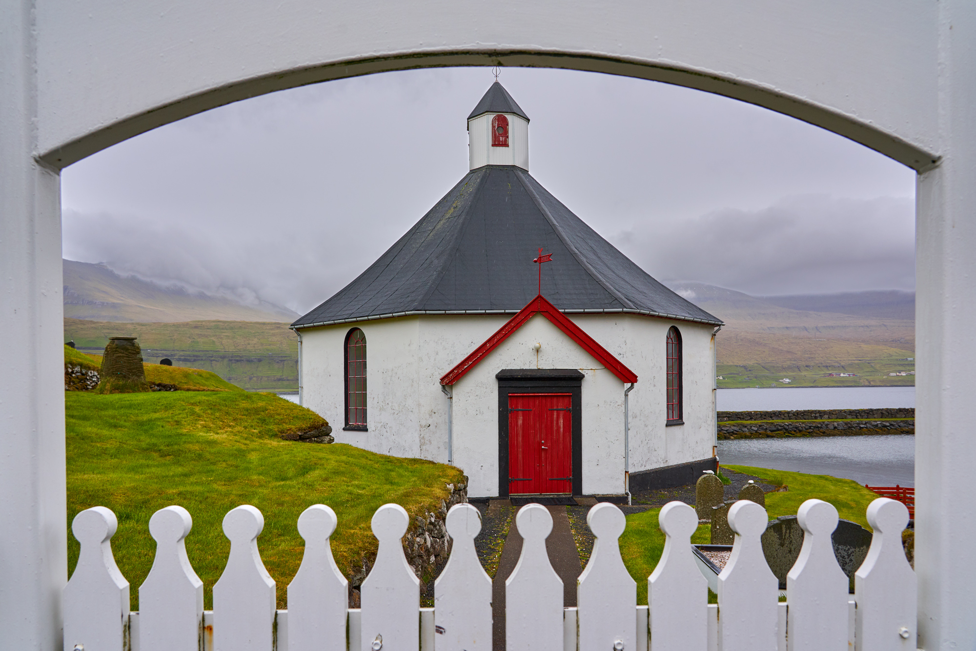 As photographers we need to always be looking for different framing possibilities