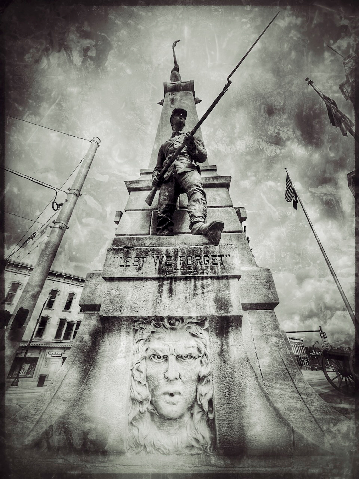 Shot using Hppstamatic, then converted to BW in Snapseed. From there, I took the image into Distressed+ for the texture.