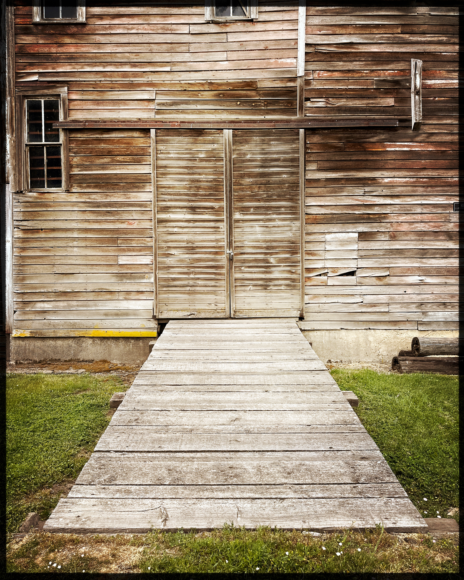 The granary has a lot of piece that are good to photograph