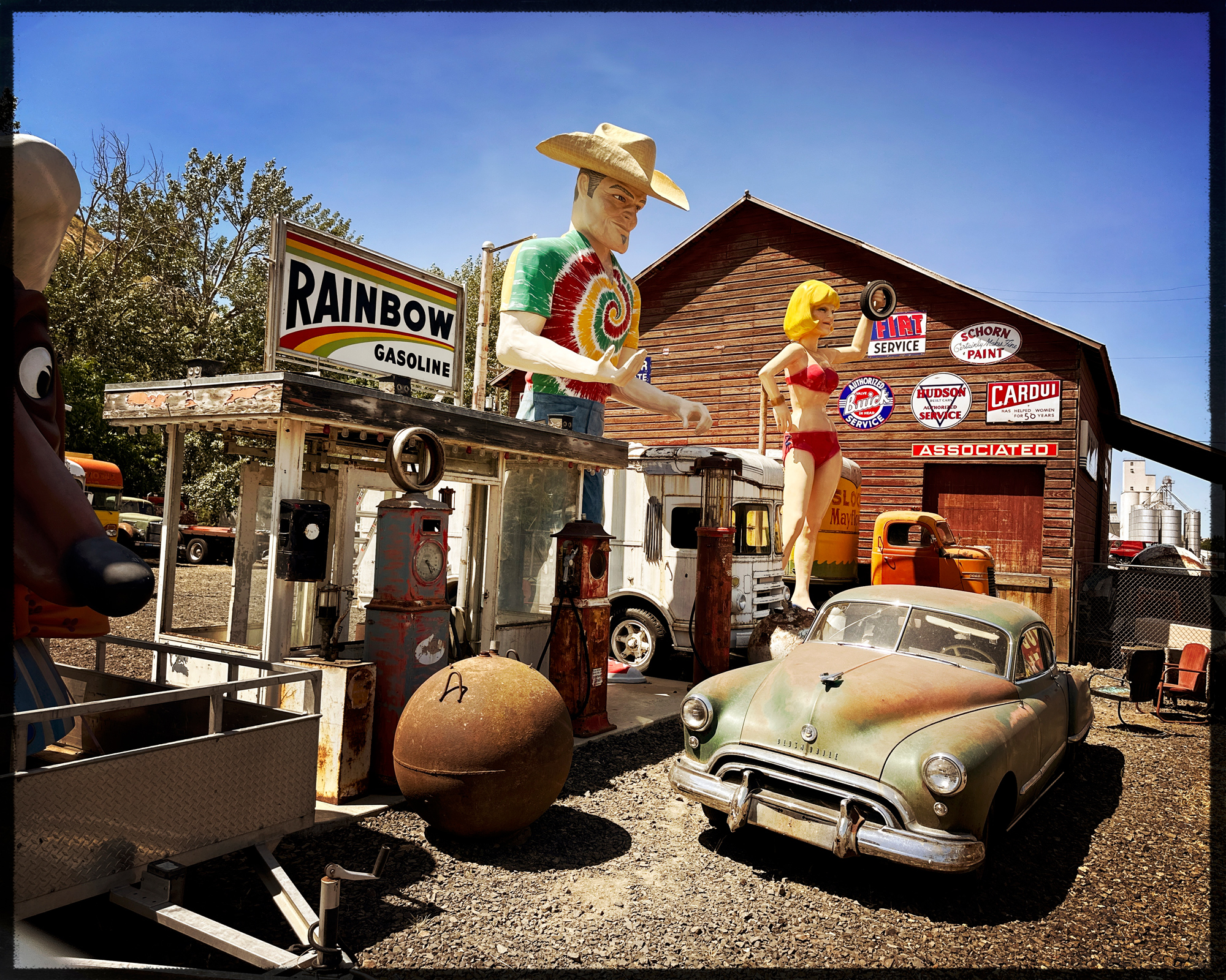 This is a fun stop on the way to Palouse Falls. Great place in town to do lunch too.