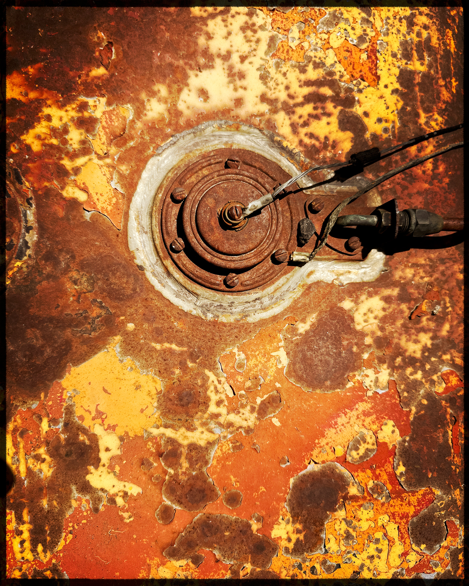 Fuel tank abstract