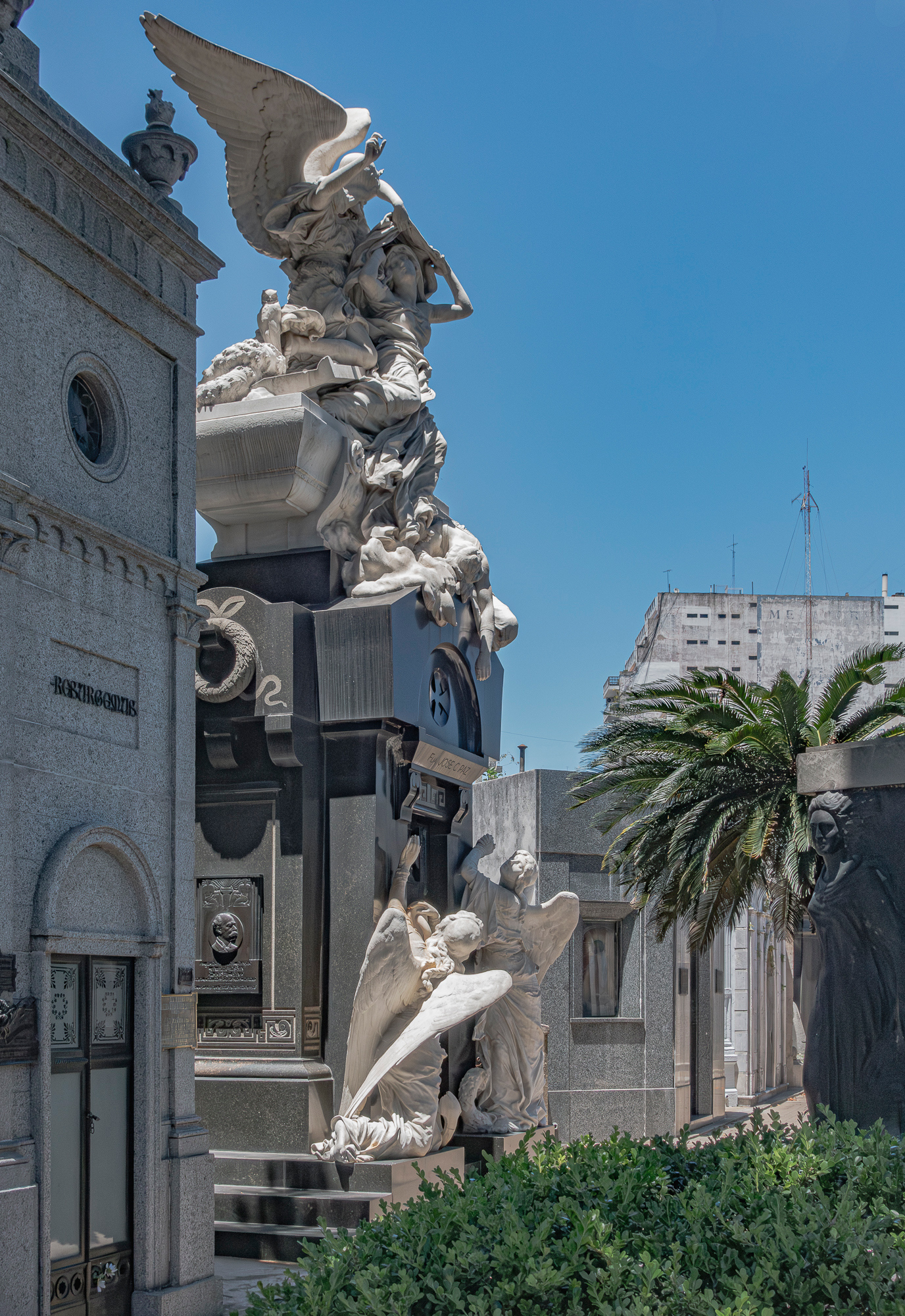 Cementerio de la Recoleta, “a crypt worthy of Michelangelo