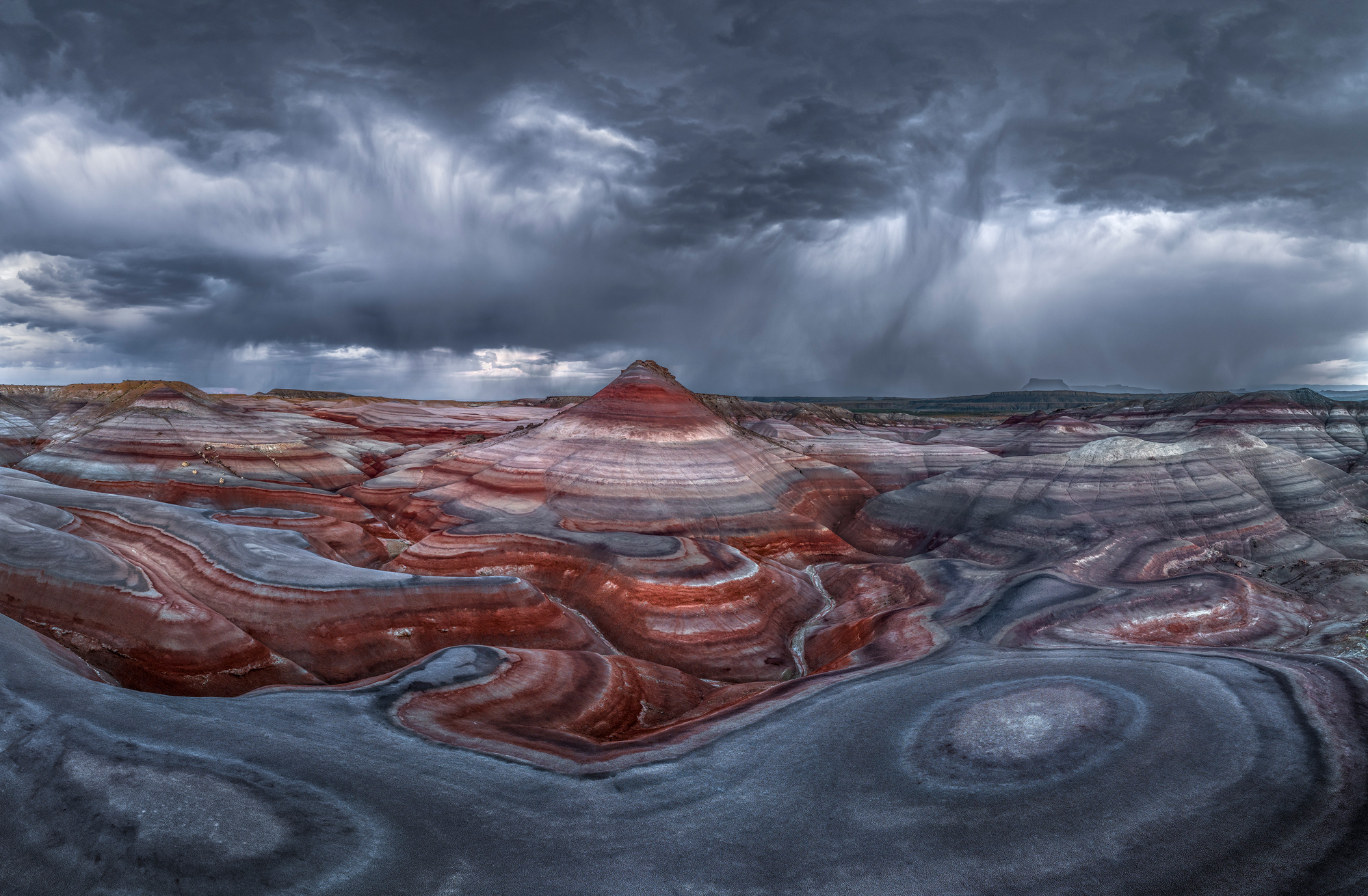 Storm Over The Canyon photographed by Luis Vilari–o, Spain Location Details: Utah; USA