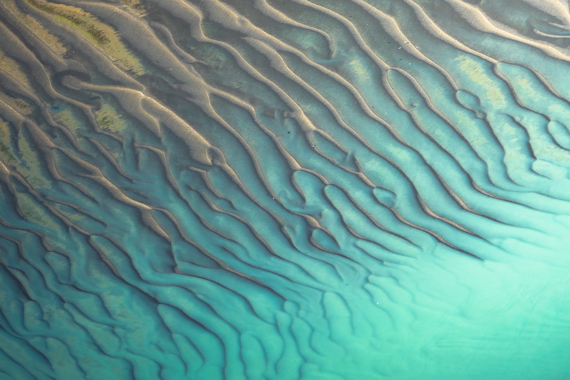 Streaks photographed by Erik Lee, Taiwan (Greater China) Location Details: Alaska, USA
