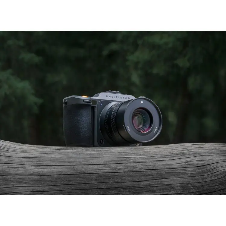 The Hasselblad X2D II 100C: Medium Format Getting Exciting