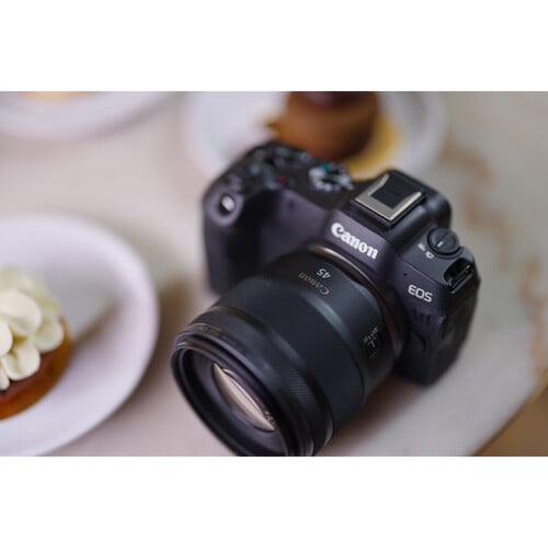 Canon's R6 Mark III and RF 45mm f/1.2