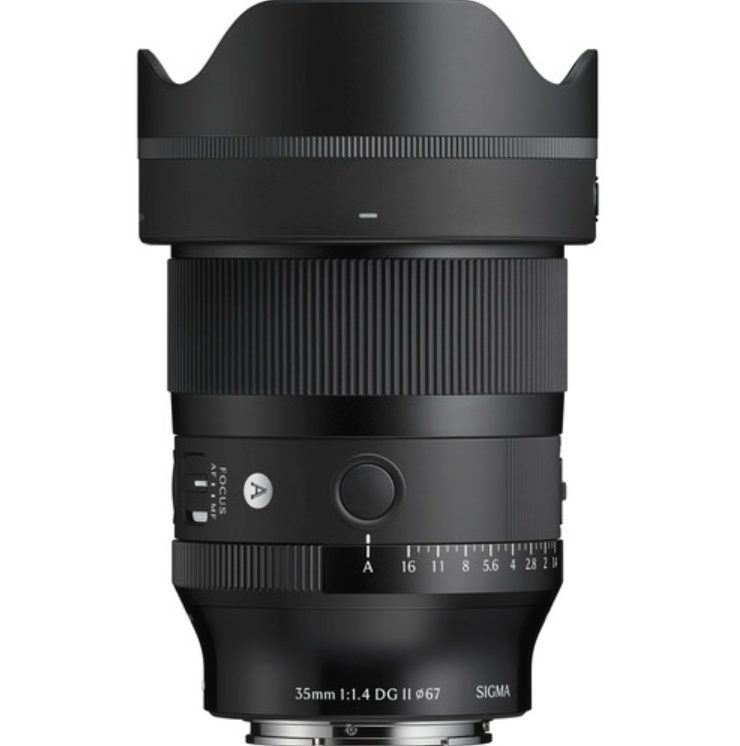 Sigma 35mm f/1.4 DG II Art lens on a white background