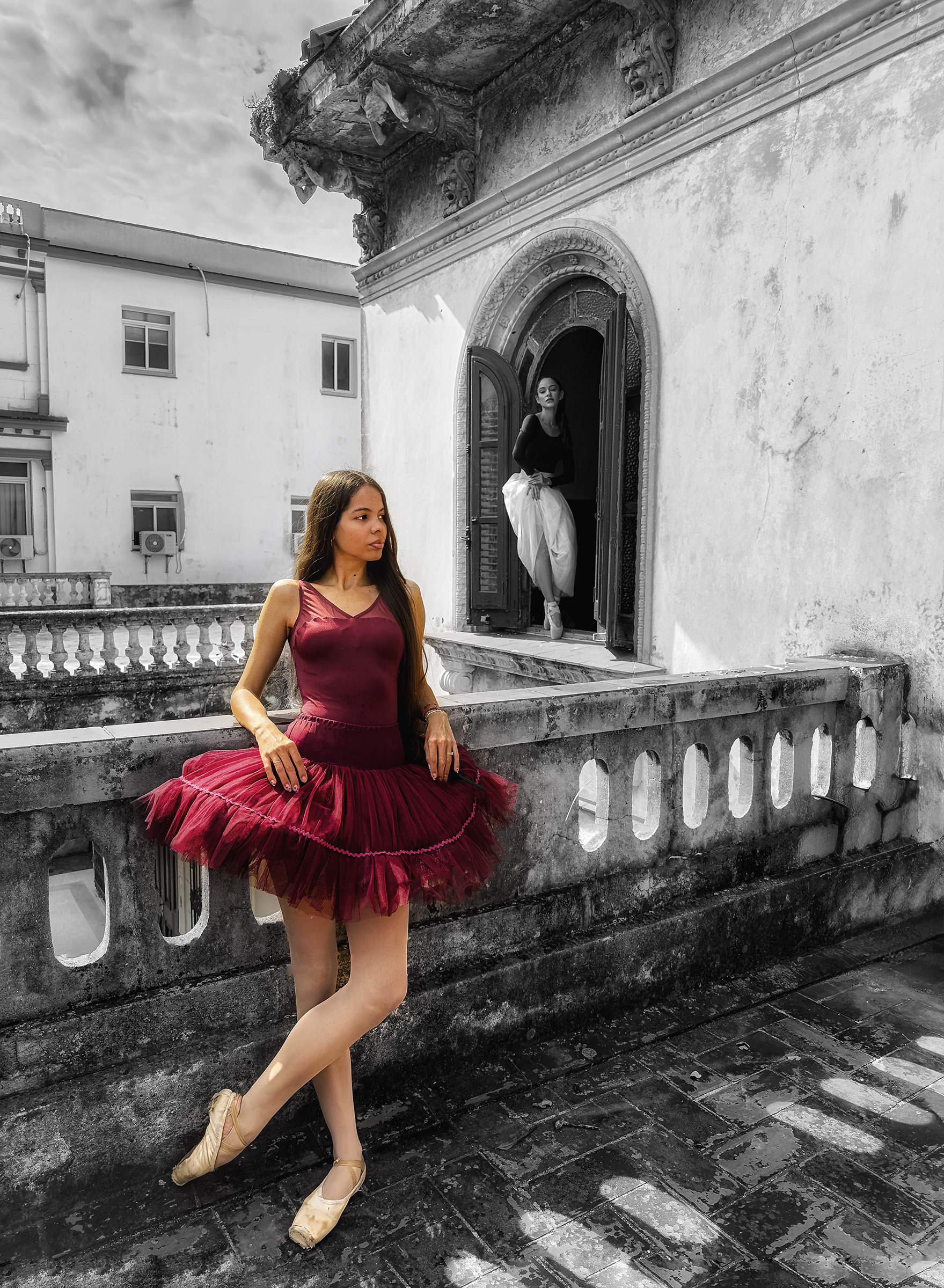 Dancer with selective color effect created using SnapSeed masking and background desaturation.