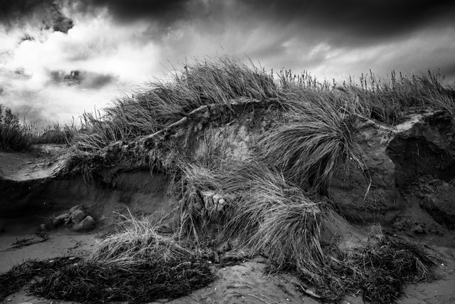 emiliio pizzolato chaos spiaggia dopo la tempesta