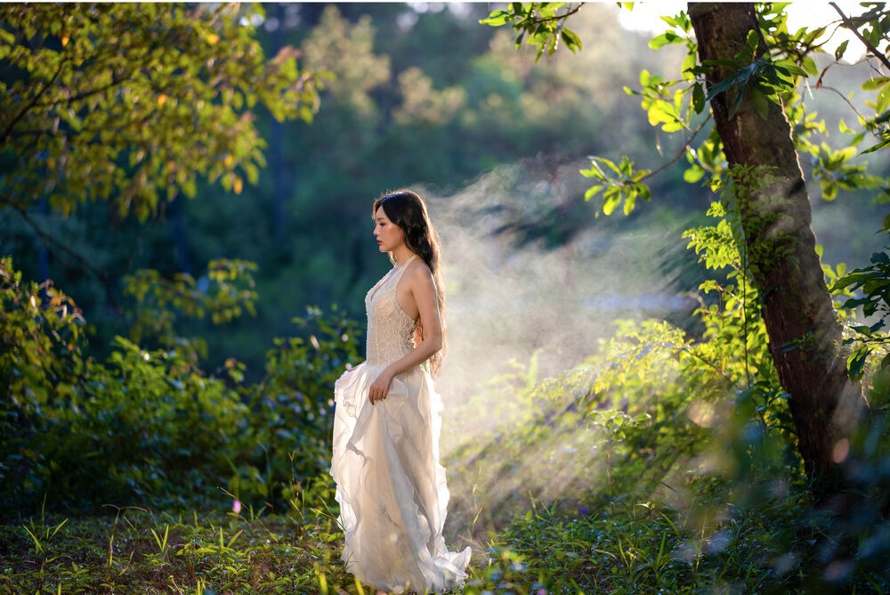 Portrait of a woman photographed with the Sigma 85mm F1.2 DG Art lens